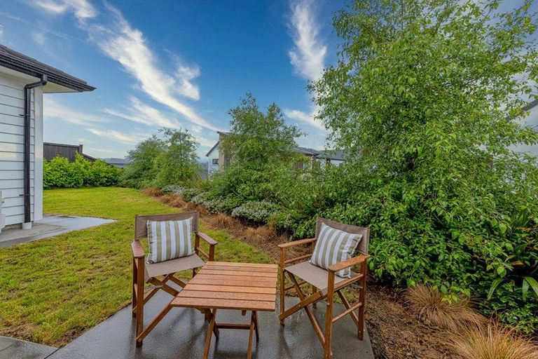 Photo of property in 4 Vintry Drive, Kumeu, 0810