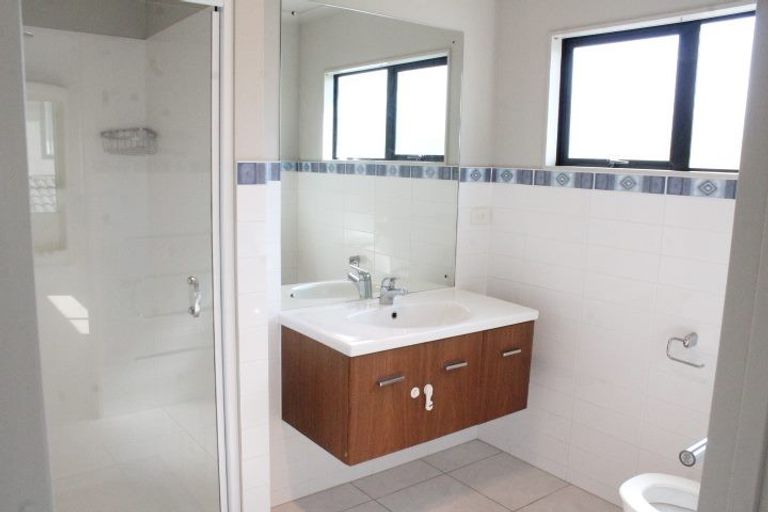 Photo of property in 7 Oakville Avenue, Flat Bush, Auckland, 2016