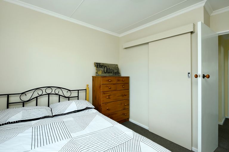 Photo of property in 1/25 Tipahi Street, Nelson South, Nelson, 7010