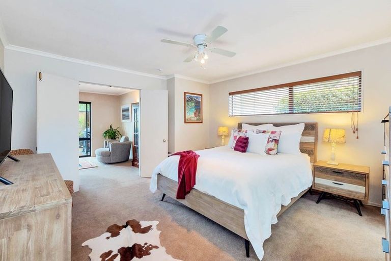 Photo of property in 41 Mayfair Crescent, Mairangi Bay, Auckland, 0630