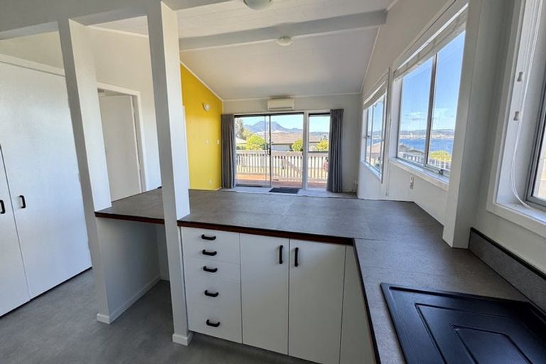 Photo of property in 2/12 Isobel Street, Acacia Bay, Taupo, 3330