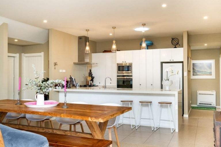 Photo of property in 5 Raven Grove, Havelock North, 4130