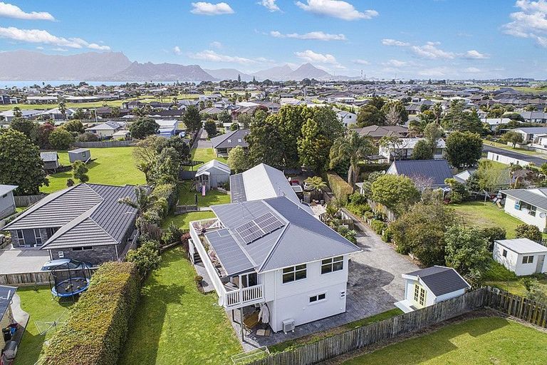 Photo of property in 344b One Tree Point Road, One Tree Point, 0118