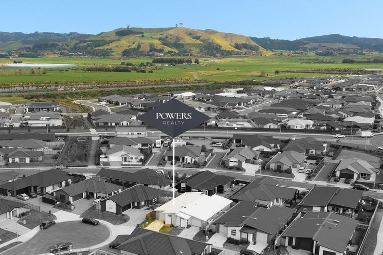 Photo of property in 20b Komata Crescent, Papamoa Beach, Papamoa, 3118