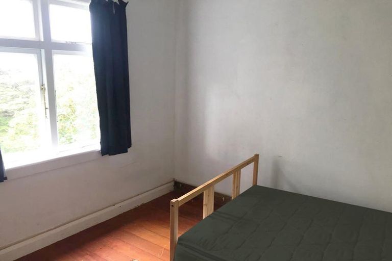 Photo of property in 19 Hadfield Terrace, Kelburn, Wellington, 6012