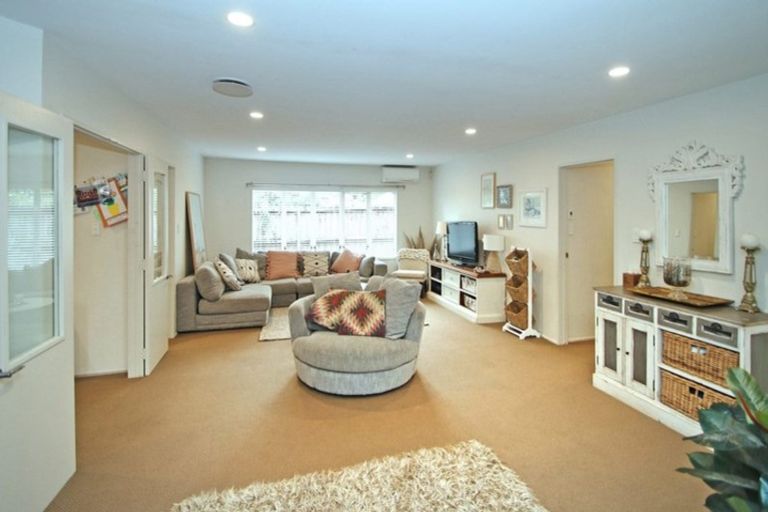 Photo of property in 10 Burn-murdoch Street, St Andrews, Hamilton, 3200