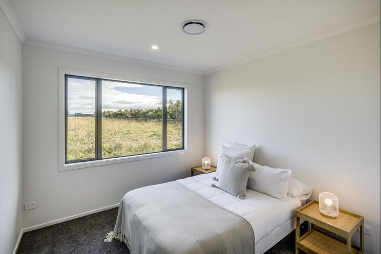 Photo of property in 17 Dinneen Close, Frimley, Hastings, 4120