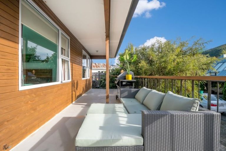 Photo of property in 289 Waikawa Road, Waikawa, Picton, 7220