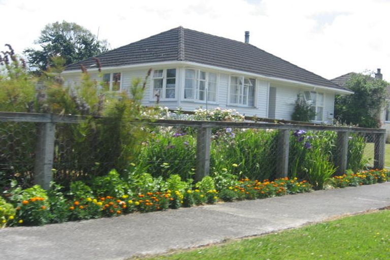 Photo of property in 14 Wilson Street, Pahiatua, 4910