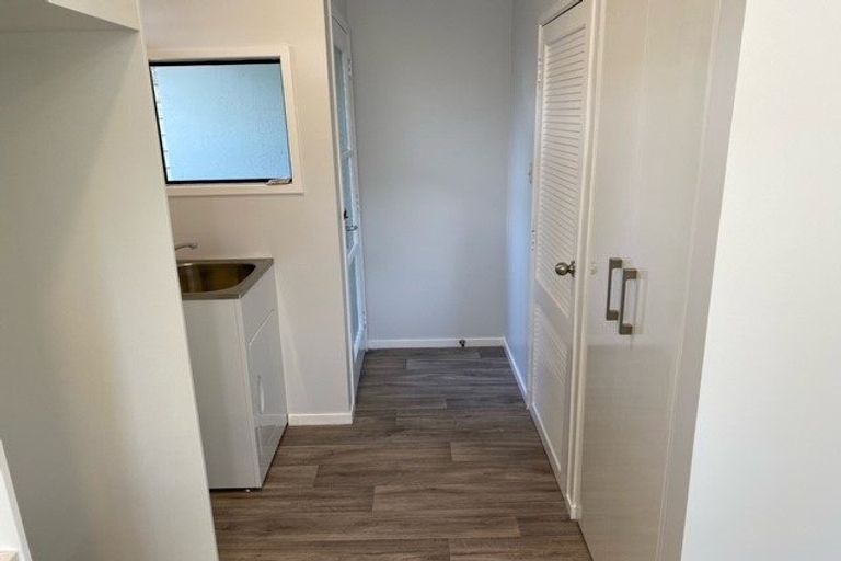 Photo of property in 1/10 Imogene Way, Half Moon Bay, Auckland, 2012