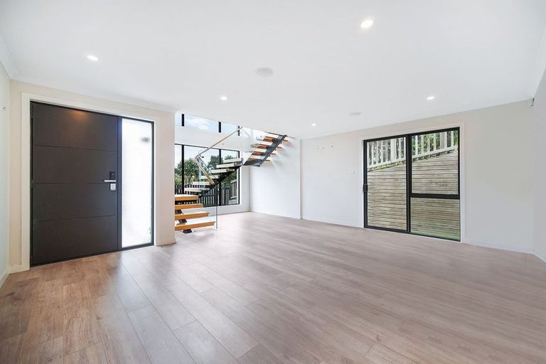 Photo of property in 9 Brickworks Bay Road, Hobsonville, Auckland, 0618