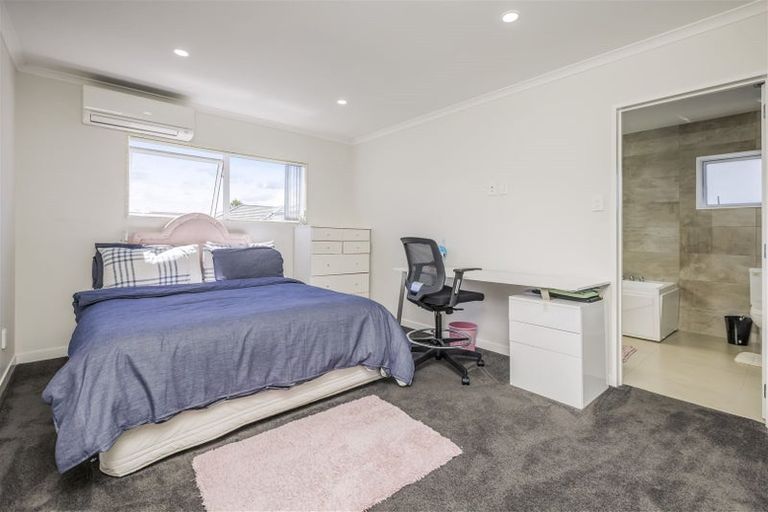 Photo of property in 11 Reding Street, Takanini, 2112