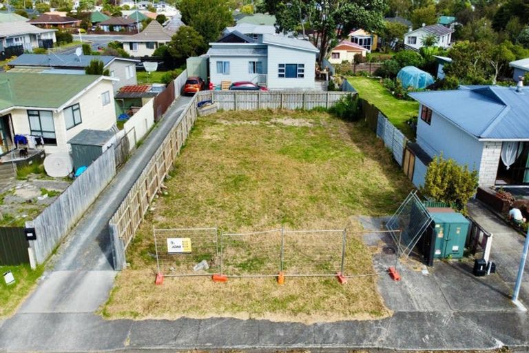 Photo of property in 36 Makarini Street, Paraparaumu, 5032