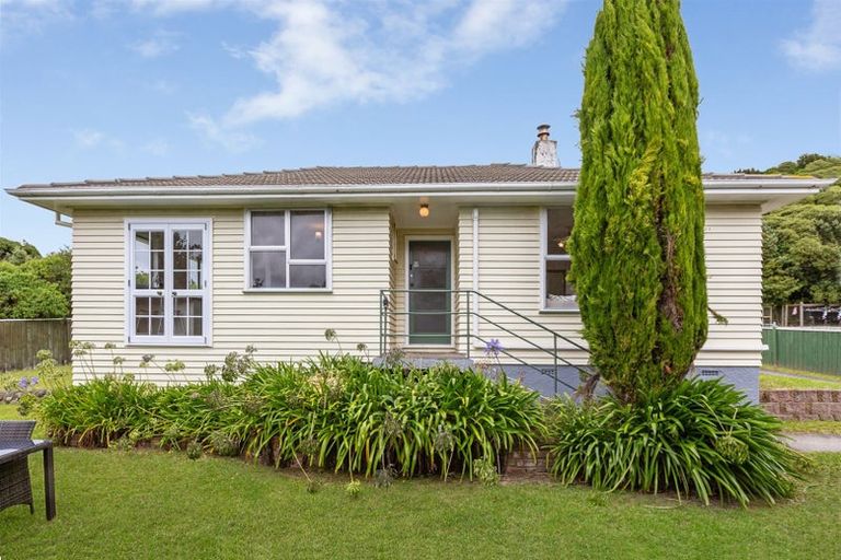 Photo of property in 36 Rangituhi Crescent, Takapuwahia, Porirua, 5022