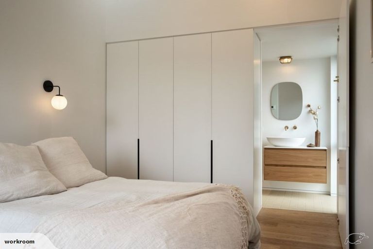 Photo of property in 63 Mcdonnell Road, Arrowtown, 9302