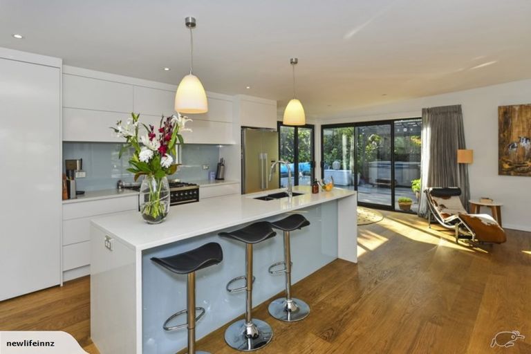 Photo of property in 64b Heathcote Road, Castor Bay, Auckland, 0620