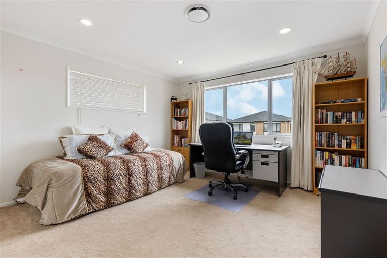 Photo of property in 20 Drumbuoy Drive, Flat Bush, Auckland, 2019