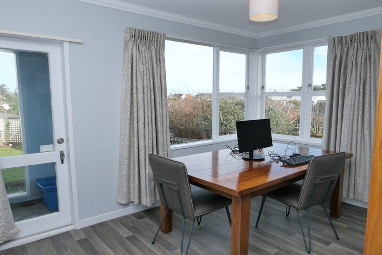 Photo of property in 50 Raumati Road, Raumati Beach, Paraparaumu, 5032