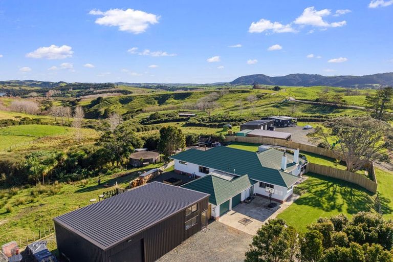 Photo of property in 161 Ranganui Road, Kaiwaka, 0573