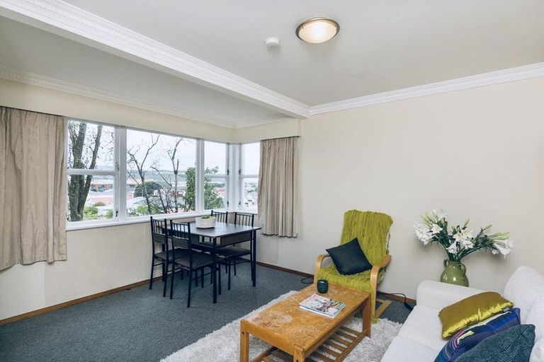 Photo of property in 16 Queens Drive, Kilbirnie, Wellington, 6022