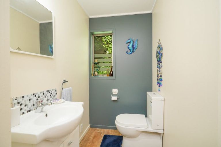 Photo of property in 60 Marama Avenue North, Otatara, Invercargill, 9879