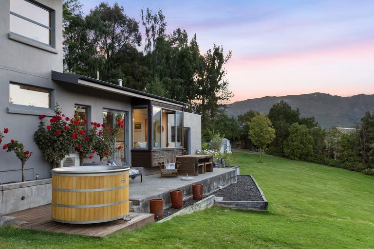 Photo of property in 691 Aubrey Road, Albert Town, Wanaka, 9305