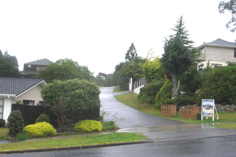 Photo of property in 10 Harper Street, Chatswood, Auckland, 0626