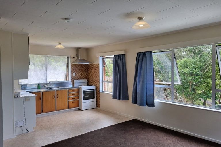 Photo of property in 3/58 View Road, Henderson, Auckland, 0612