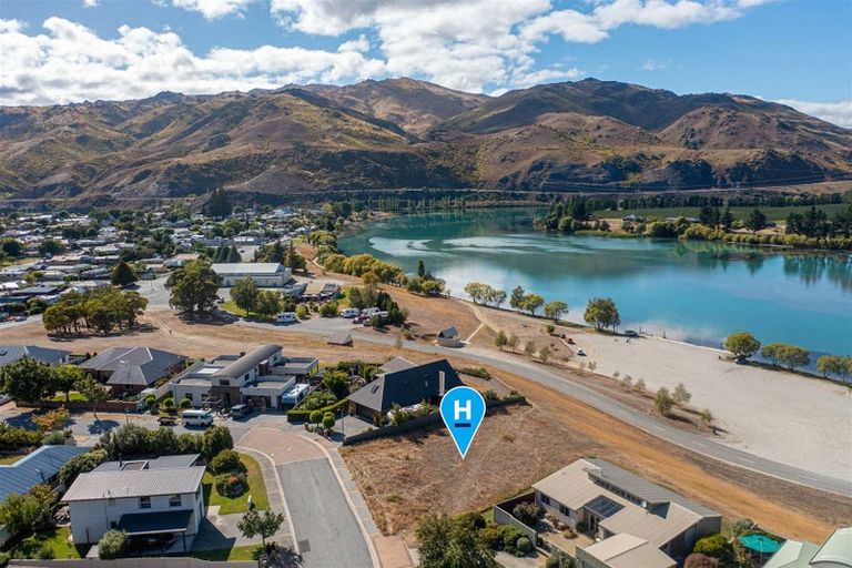 Photo of property in 22 Matthews Crescent, Cromwell, 9310