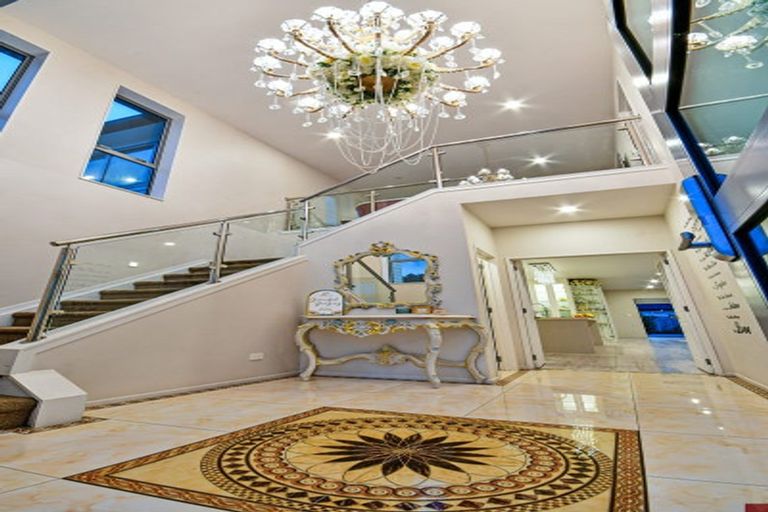 Photo of property in 17 Drumbuoy Drive, Flat Bush, Auckland, 2019