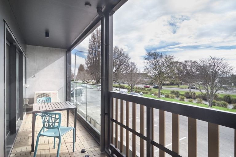 Photo of property in Riverena Flats, 377 Barbadoes Street, Christchurch Central, Christchurch, 8011