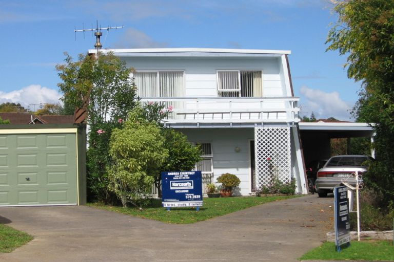 Photo of property in 13a Hedge Row, Sunnyhills, Auckland, 2010