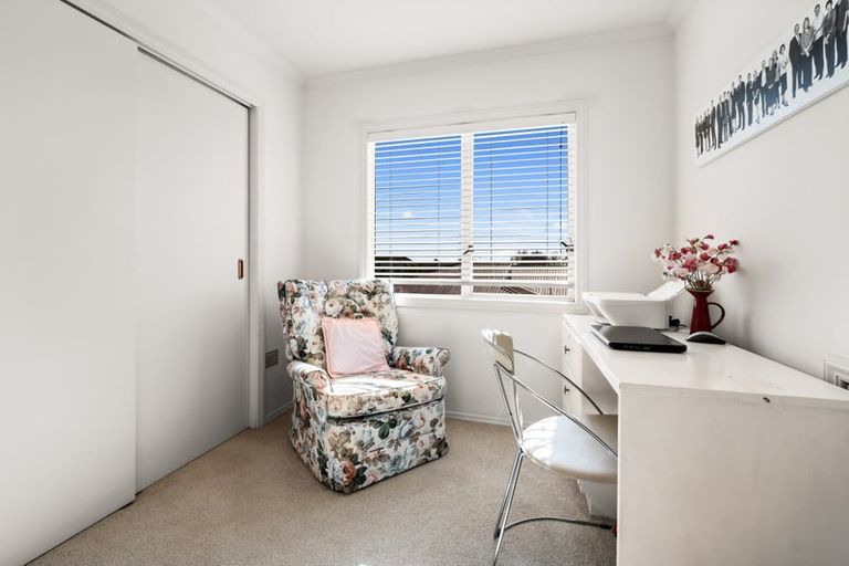 Photo of property in 158 Heta Road, Highlands Park, New Plymouth, 4312