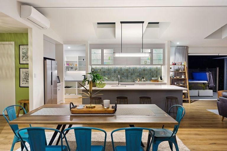 Photo of property in 6 Arapipi Way, Peka Peka, Waikanae, 5391