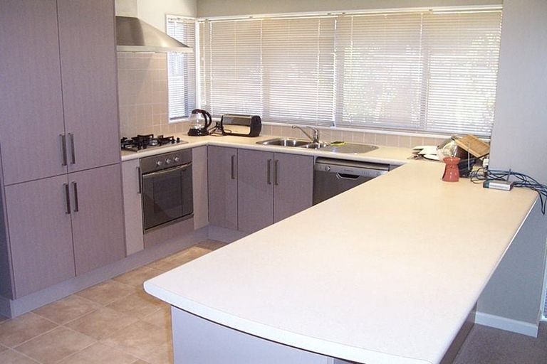 Photo of property in 19 Bluewater Place, Paraparaumu, 5032