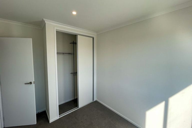 Photo of property in 26 Manarini Road, Westgate, Auckland, 0614