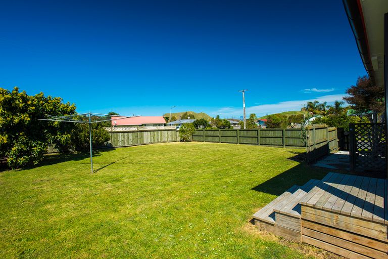 Photo of property in 1 Edelsten Place, Tamarau, Gisborne, 4010