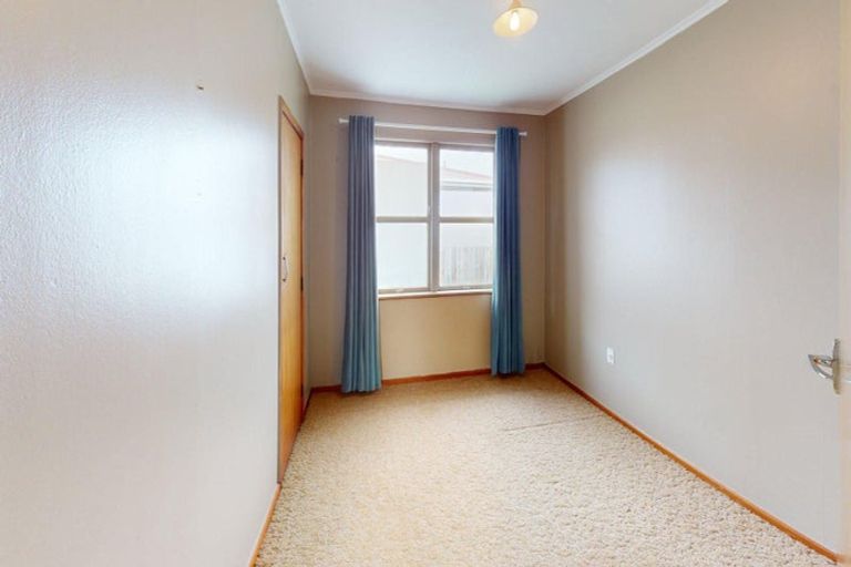 Photo of property in 22 Ellesmere Crescent, Highbury, Palmerston North, 4412