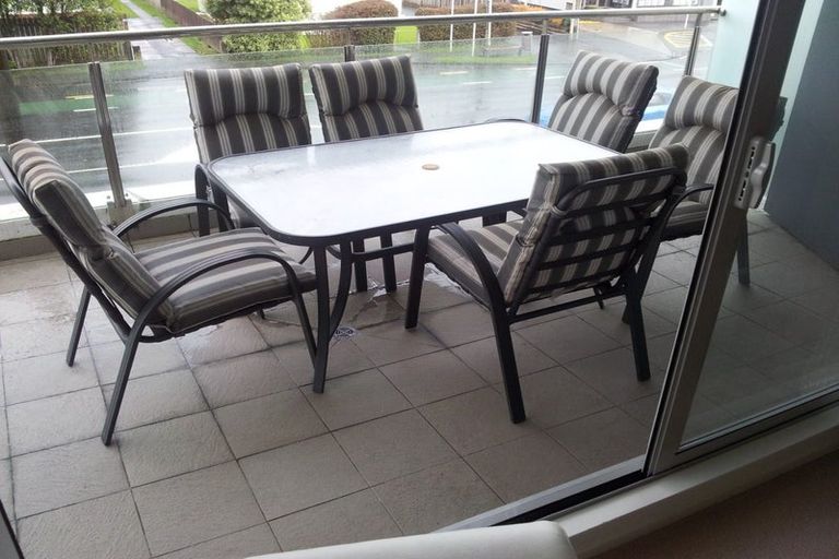 Photo of property in Bella Vista, 1a/84 Gunner Drive, Te Atatu Peninsula, Auckland, 0610