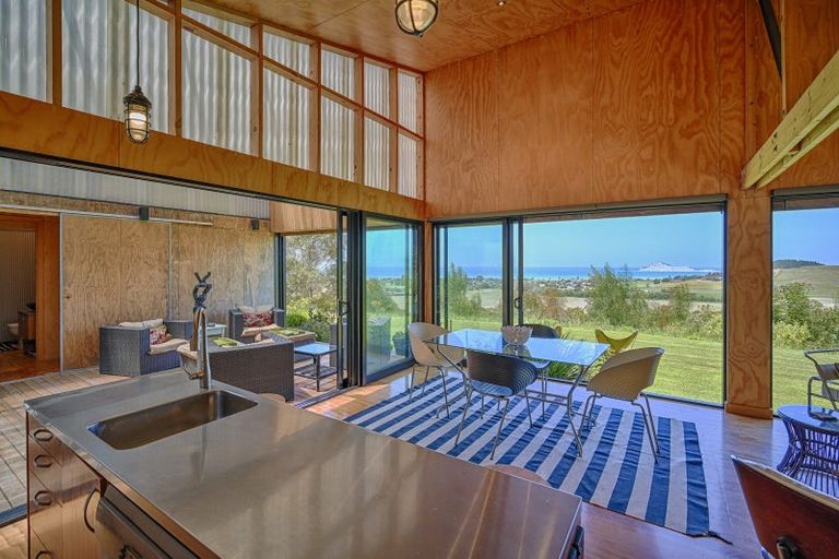 Photo of property in 58 Te Apiti Road, Waimarama, Havelock North, 4294