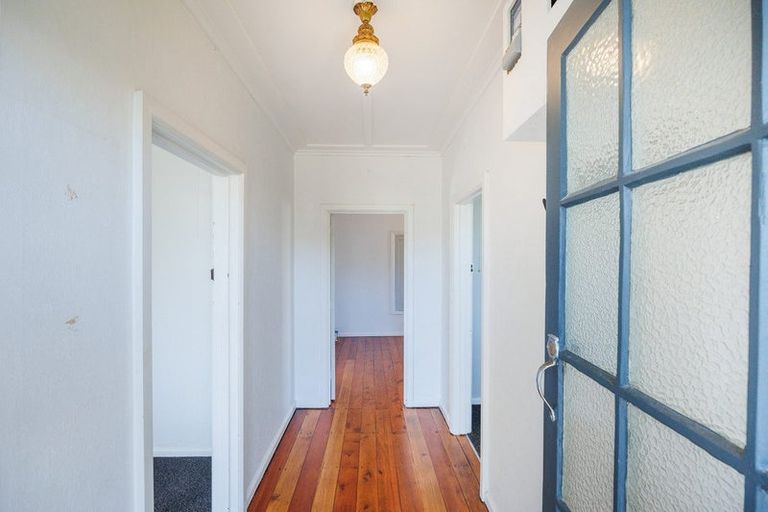 Photo of property in 23 Ross Street, Marton, 4710