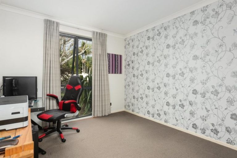 Photo of property in 1 Riddington Rise, Ohauiti, Tauranga, 3112