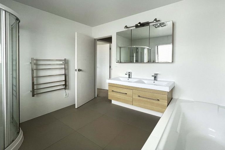 Photo of property in 13 Geranium Avenue, Flat Bush, Auckland, 2019