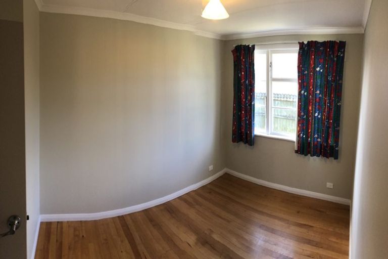 Photo of property in 8 Arimu Road, Papakura, 2110