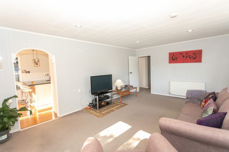 Photo of property in 1a Gloucester Street, Silverstream, Upper Hutt, 5019