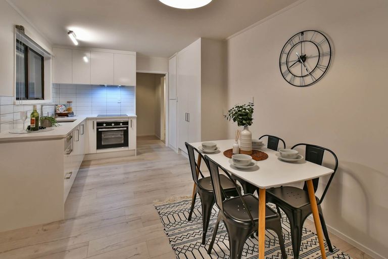 Photo of property in 12b Limond Street, Randwick Park, Auckland, 2105