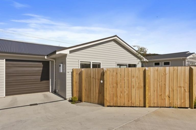 Photo of property in 6b Petherick Street, Taita, Lower Hutt, 5011