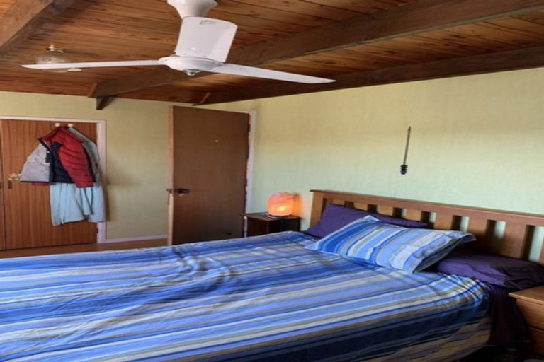 Photo of property in 56 Archibald Road, Kelston, Auckland, 0602