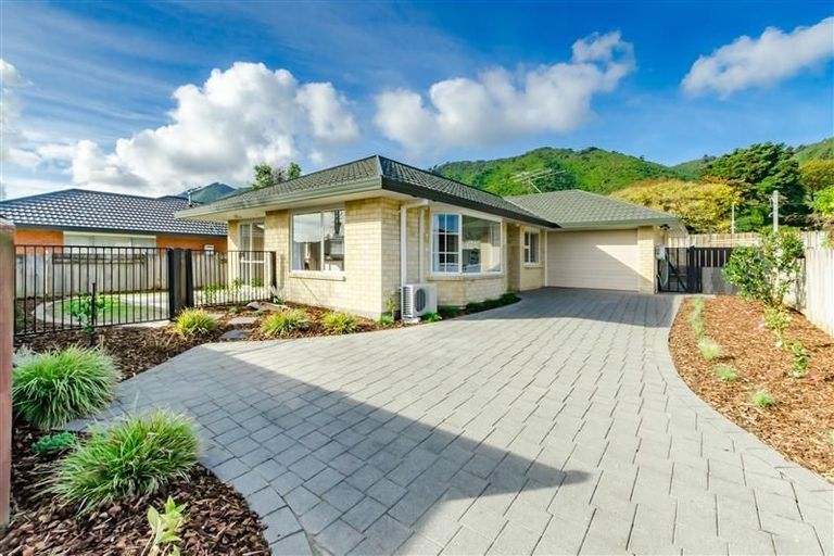 Photo of property in 1b Hemi Street, Waikanae, 5036