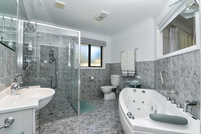 Photo of property in 20 The Esplanade, Huntington, Hamilton, 3210